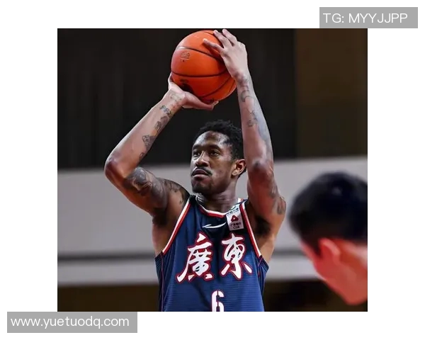 马尚布鲁克斯：从CBA明星到国际赛场的篮球传奇之路